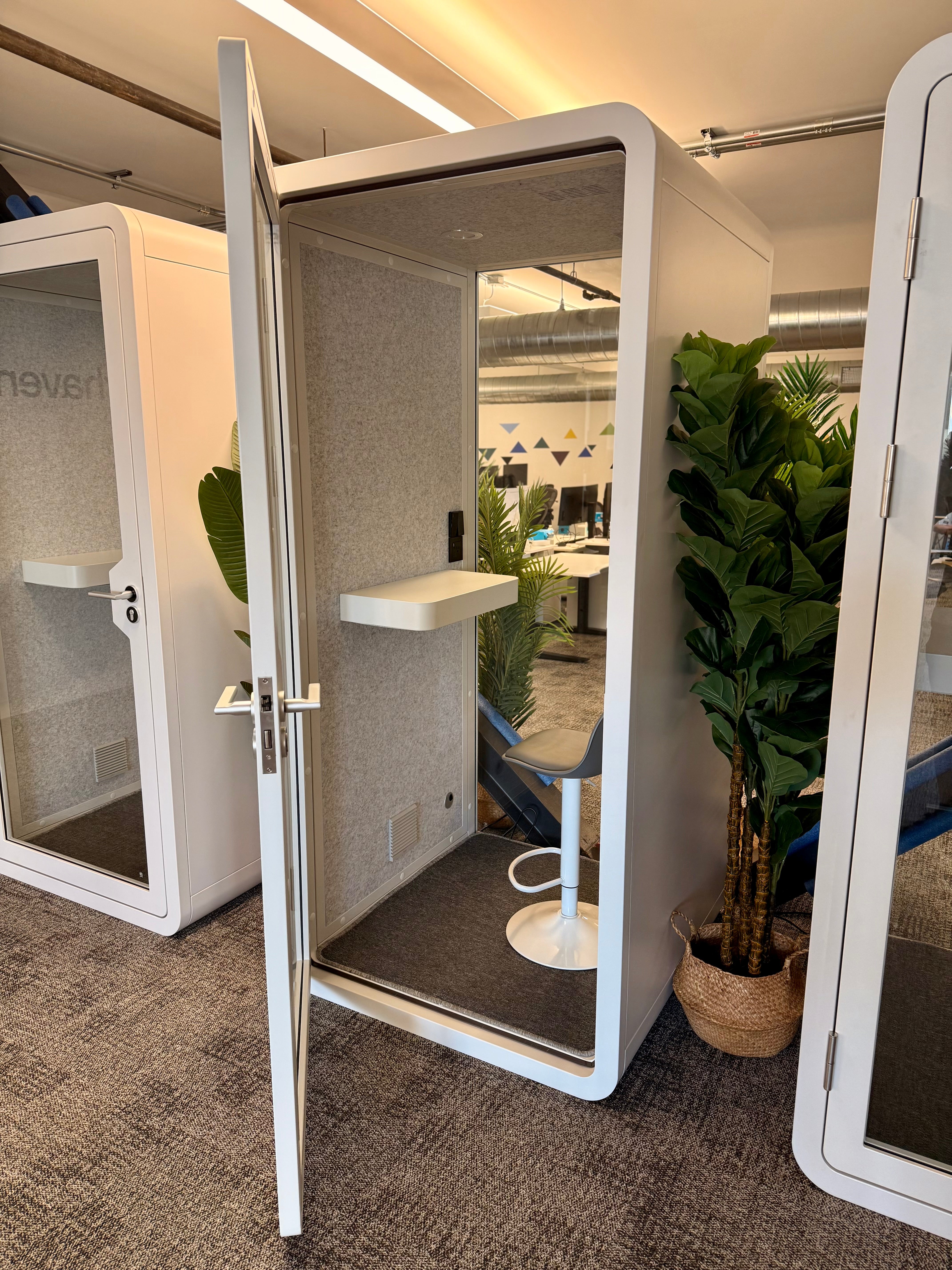 eBooth Solo | Office Phone Booth